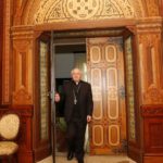 “Tenemos la mitad de sacerdotes pero las mismas necesidades”