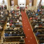 “Necesitamos minorías creativas” y un “nuevo estilo pastoral”, dice mons. Barrio en la clausura de la asamblea diocesana
