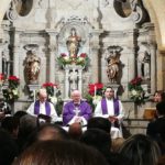 Mons. Barrio inagura el restaurado templo de Santa María de Simes