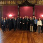 El arzobispo recibe a un grupo de médicos militares