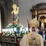 Monseñor Barrio preside en A Coruña la fiesta de la Virgen del Rosario e invita a los fieles a rezarlo en familia