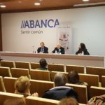 El arzobispo asistió a la presentación del libro «33 claves del Papa Francisco»