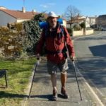 1600 kilómetros a Santiago solo con su «pata de palo» y sus muletas: «Camino para encontrar a Dios»