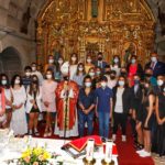 D. Julián confirma a 31 jóvenes en la Parroquia de Santiago de Lampón