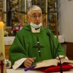 Feligreses de Coristanco tienen nuevo párroco, Santiago Cotelo