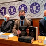 Mons. Julián Barrio participó en la presentación del tercer tomo de la obra “Las Encomiendas gallegas de la orden militar de San Juan de Jerusalén”.