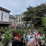 Devoción en la celebración del Domingo de Ramos en Carballo
