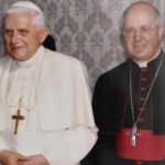 El arzobispo de Santiago, mons. Barrio, asistirá este jueves al funeral por el Papa Benedicto XVI en Roma