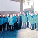 Don Julián recibe a un grupo de peregrinos bañezanos