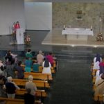 D. Julián celebra en la Capilla del Cottolengo la Misa diocesana de la Pascua del Enfermo