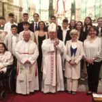 Mons. Prieto confirma a un grupo de jóvenes en Soandres
