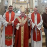 Misa y bendición de la restauración de los tres retablos del Santuario de Santa Minia en Brión
