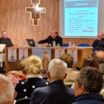 Mons. Francisco Prieto presenta el Programa Pastoral Diocesano en Carballo