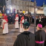 Via Crucis, presidido por el arzobispo de Santiago de Compostela