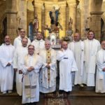 Celebrando las Bodas de Diamante Sacerdotales de Don Manuel Quintáns Fernández