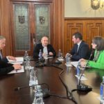 Encuentro del Arzobispo de Santiago, mons. Francisco Prieto, con el conselleiro de Cultura, Lingua e Xuventude, José López Campos