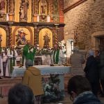 Emotivo homenaje al párroco D. José Manuel Quintáns Pardal en Santa María de Sarandós