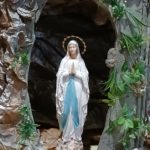 Nueva imagen de la Virgen de Lourdes en la Parroquia de San Juan Bautista de Bayón