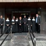 D. Francisco visita a las Hermanitas de los Ancianos Desamparados de Betanzos