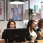 VÍDEO | ARROUPA Moda Re- celebra su 10º aniversario con la inauguración de su nueva tienda en Vilagarcía
