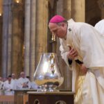 El arzobispo preside la Misa Crismal y subraya que el sacerdocio es una gracia al servicio del pueblo