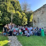 El Arciprestazgo de Betanzos reúne a familias y catequistas en una jornada de convivencia para clausurar el curso de catequesis