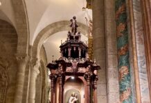 El baldaquino de la Virgen del Pilar de la Catedral de Santiago